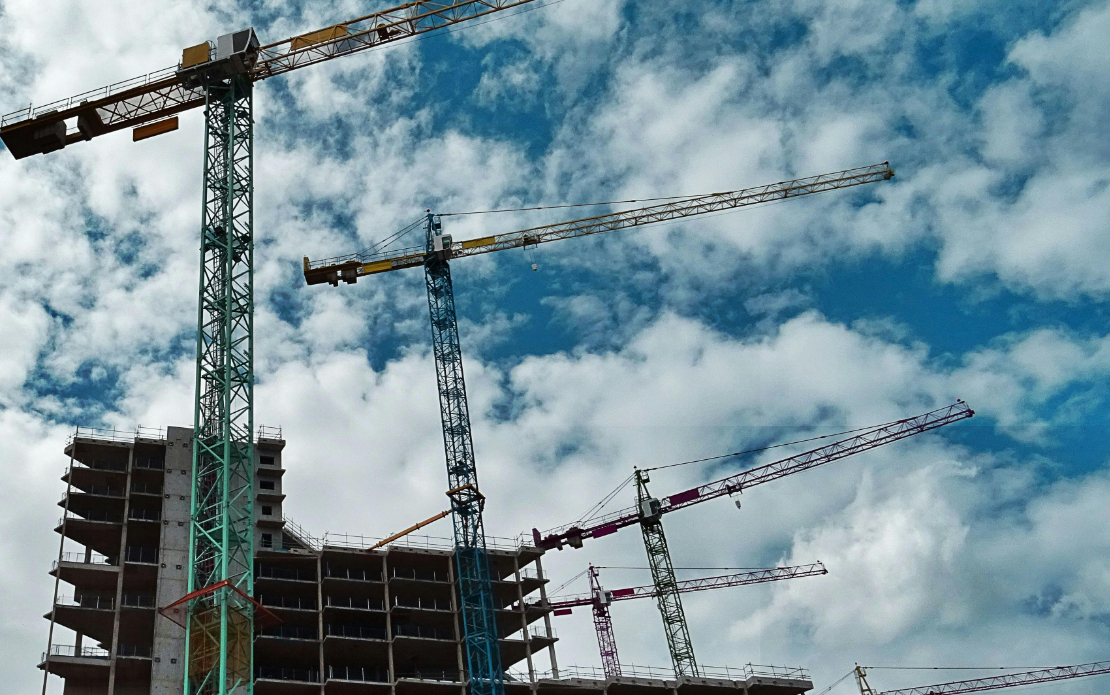 Energy Management Solution for a Large-Scale Construction Site