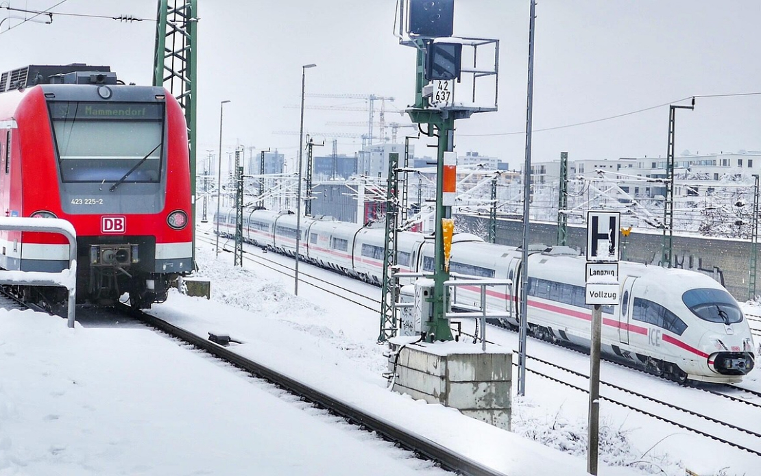 What is rail track IoT hardware?